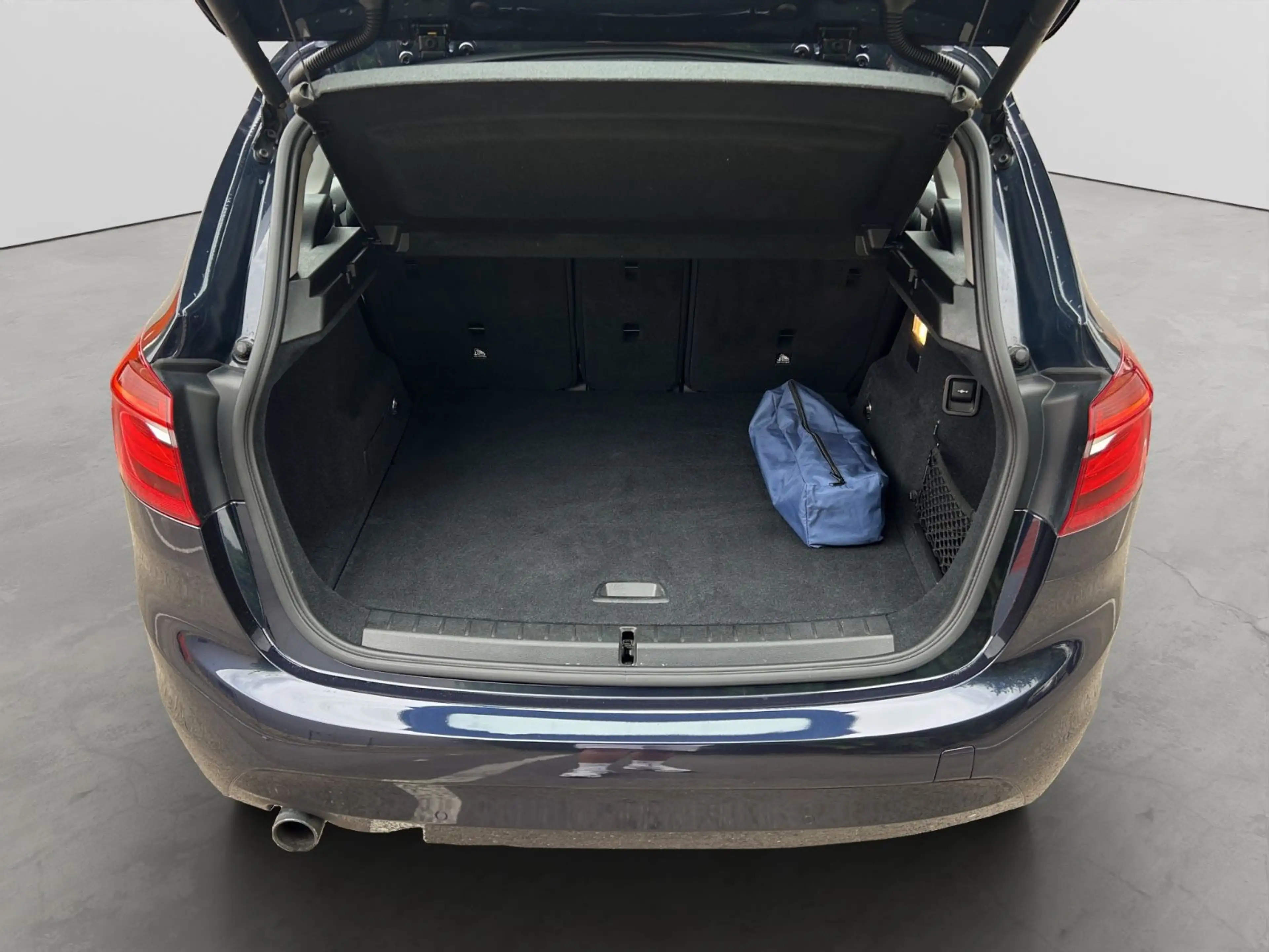 BMW 225 xe Advantage /PDC/Sitzheiz — photo 20