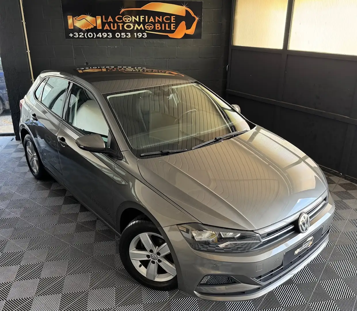 Volkswagen Polo 1.0i 1er propriétaire garantie 12 mois Gris - 1