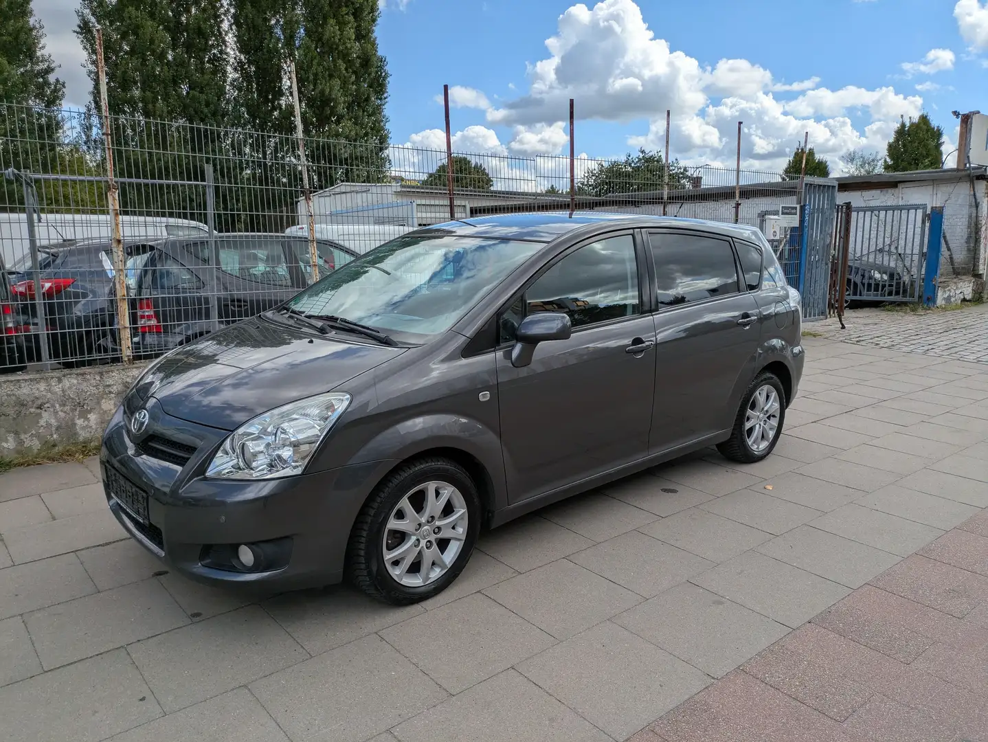 Toyota Corolla Verso Corolla Verso 1.8 Executive Gris - 1