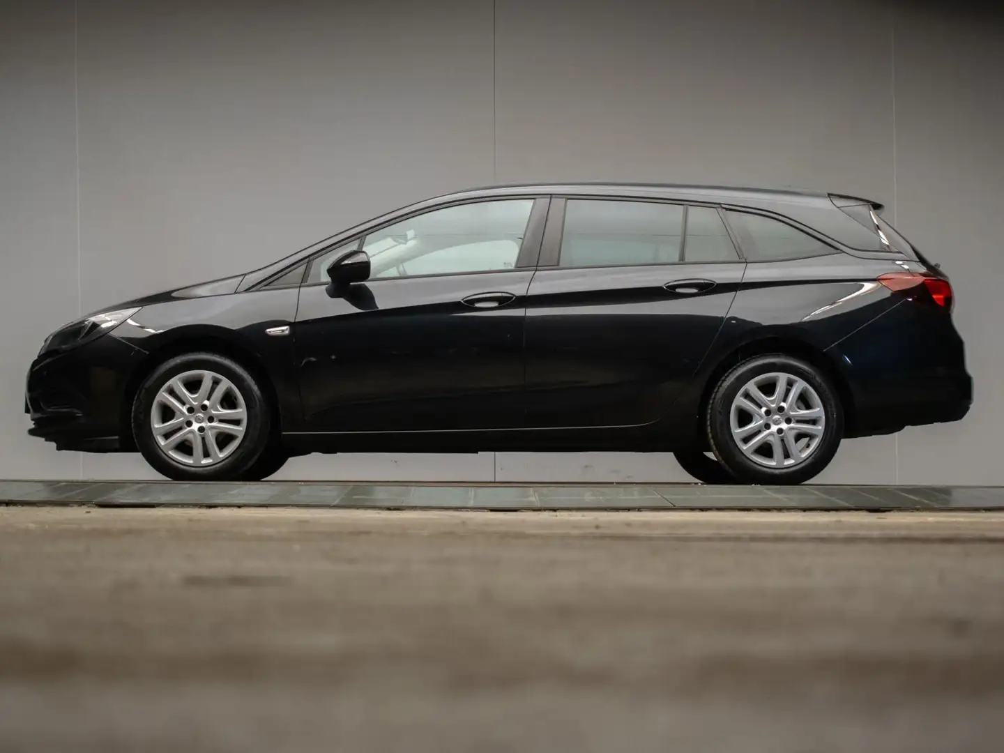 Opel Astra Sports Tourer 1.4 Turbo S/S (APPLE CARPLAY,NAVI,CR Zwart - 1