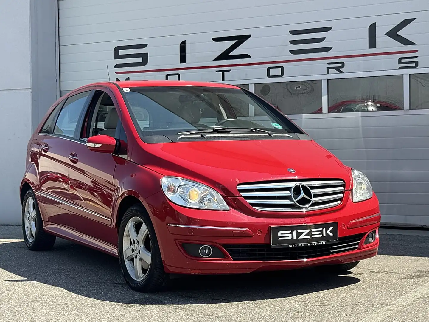 Mercedes-Benz B 200 Aut. Rot - 2
