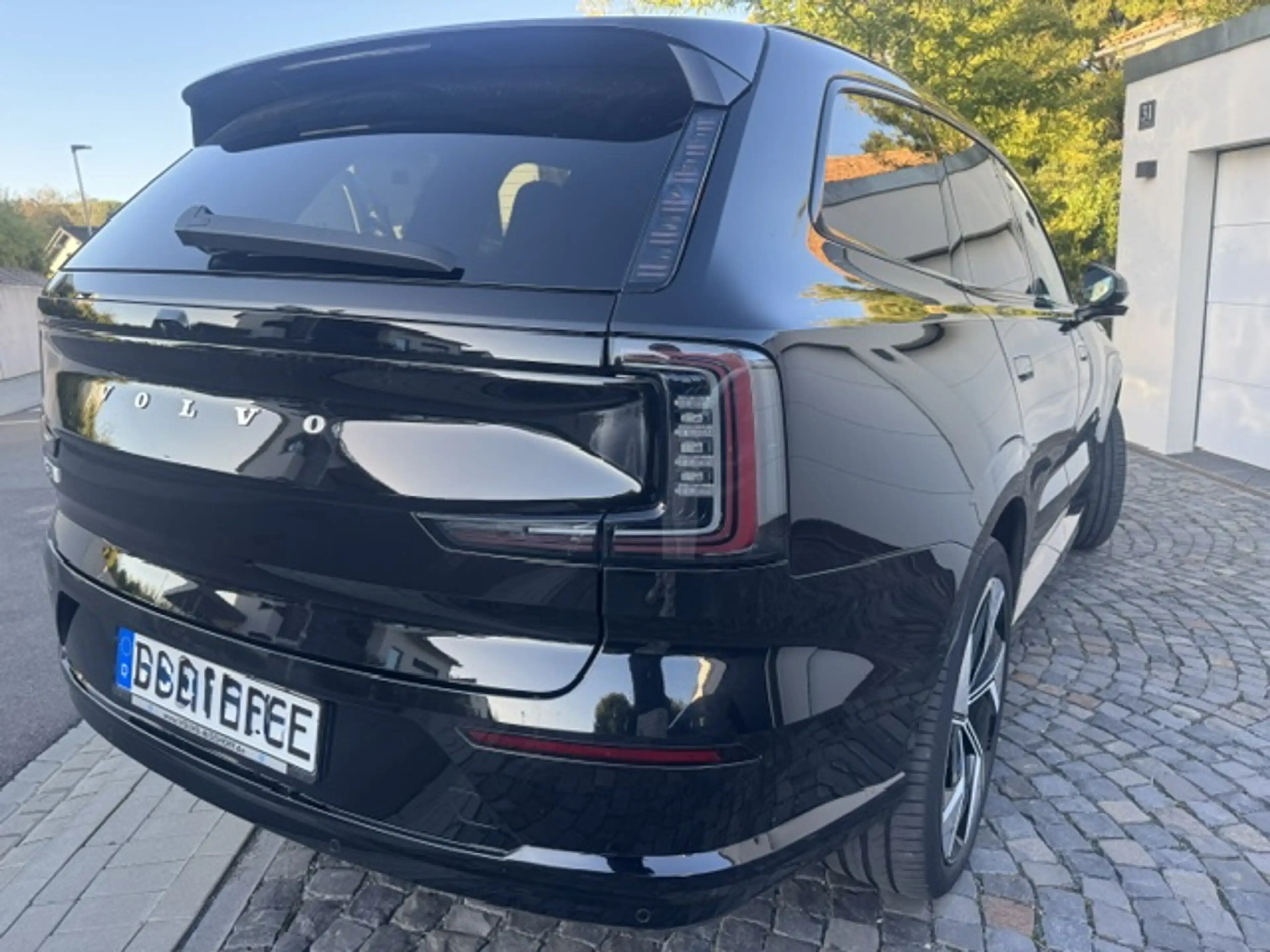 Volvo EX90 Ultra Performance Pure Electric AWD — photo 3