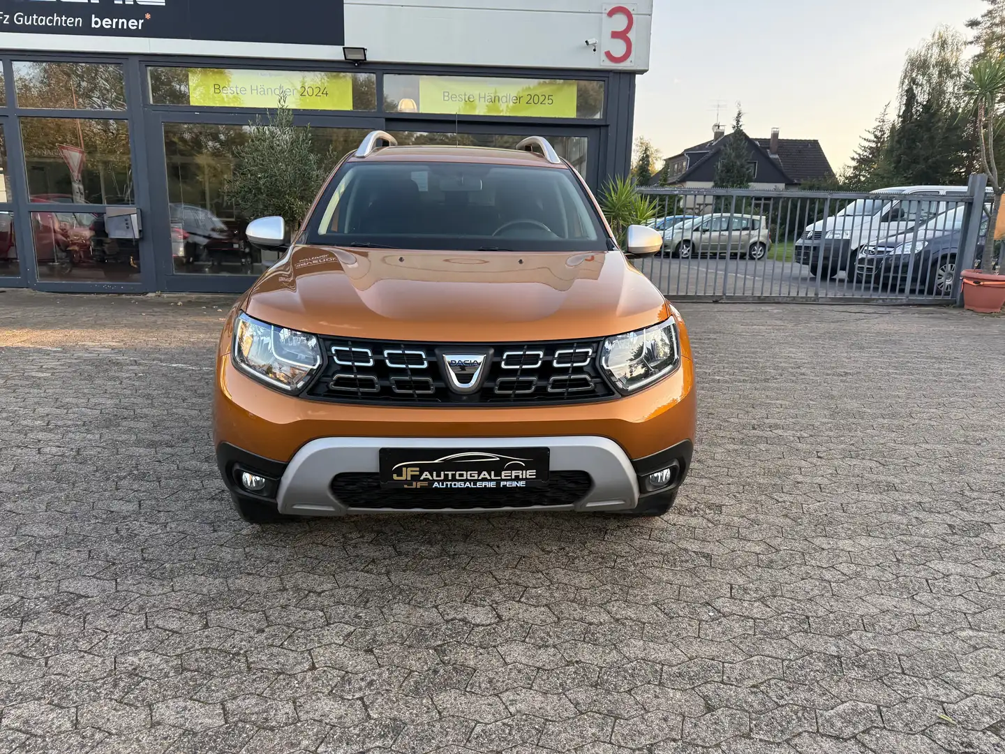 Dacia Duster Anniversary"2.HAND"TÜV/NEU"12MonateGarantie Orange - 2