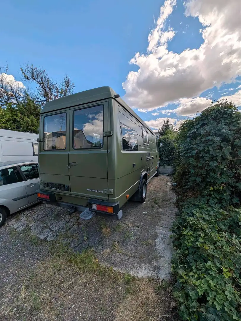 Mercedes-Benz Vario 612D Grün - 2
