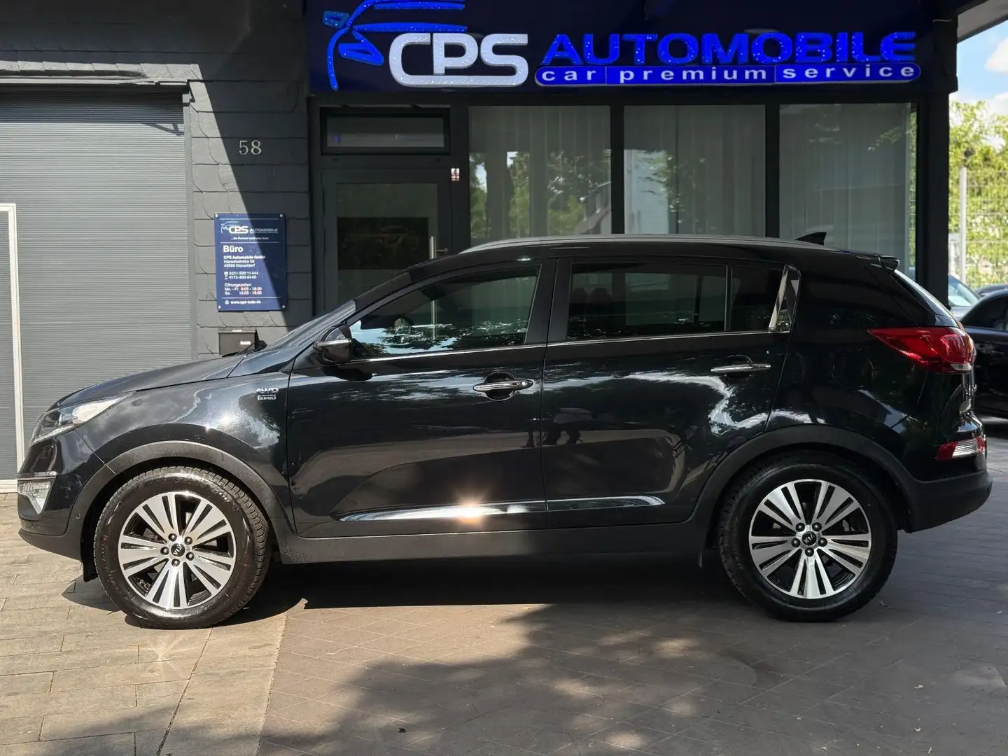 Kia Sportage Platinum Edition 4WD | 1 Hand | Czarny - 2