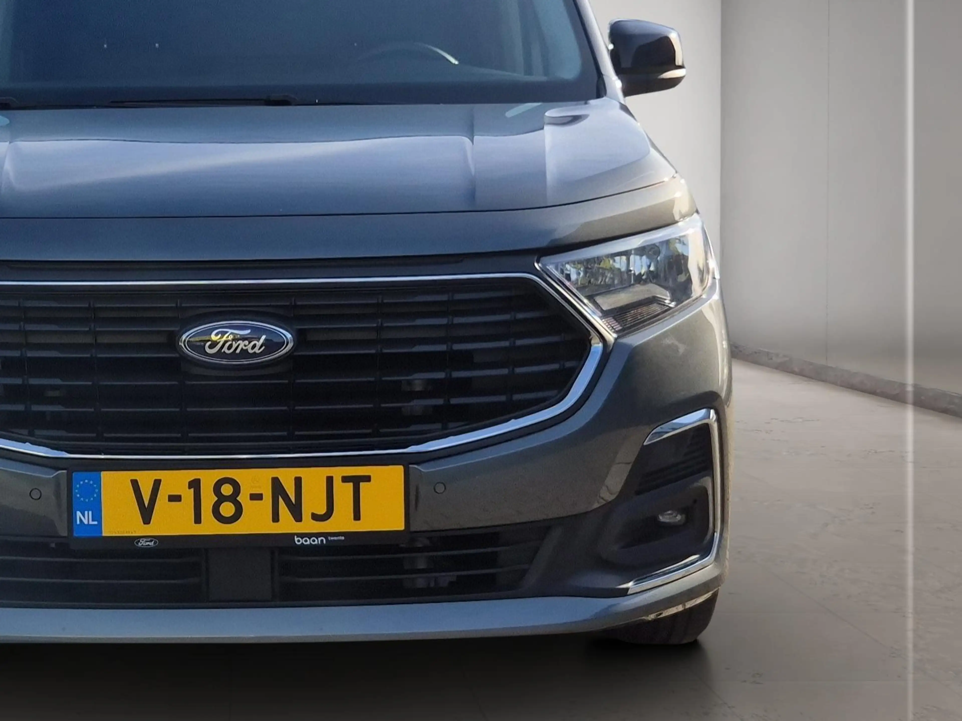 Ford Transit Connect 1.5 EcoBoost PHEV L2 Limited — photo 14