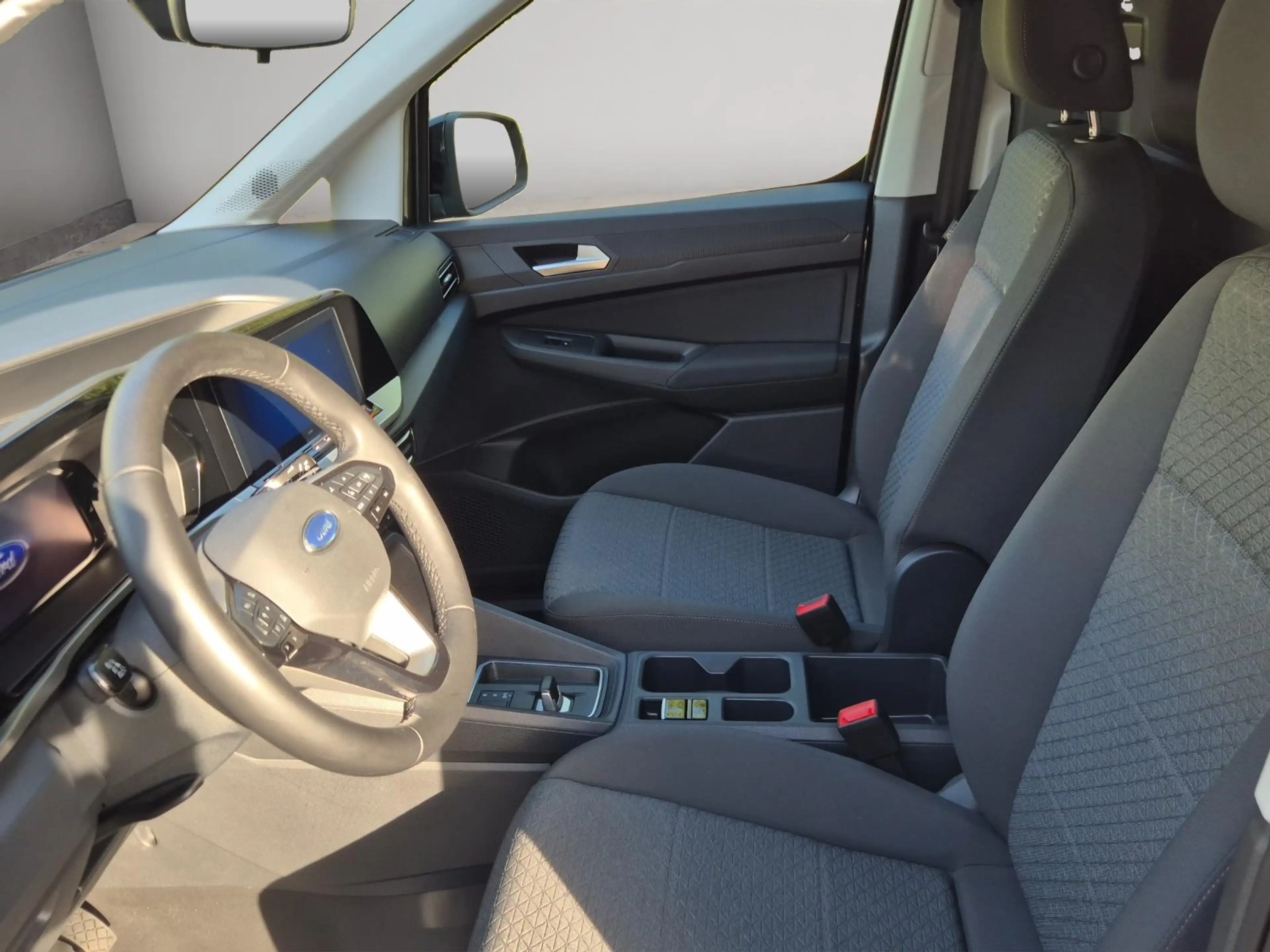 Ford Transit Connect 1.5 EcoBoost PHEV L2 Limited — photo 15