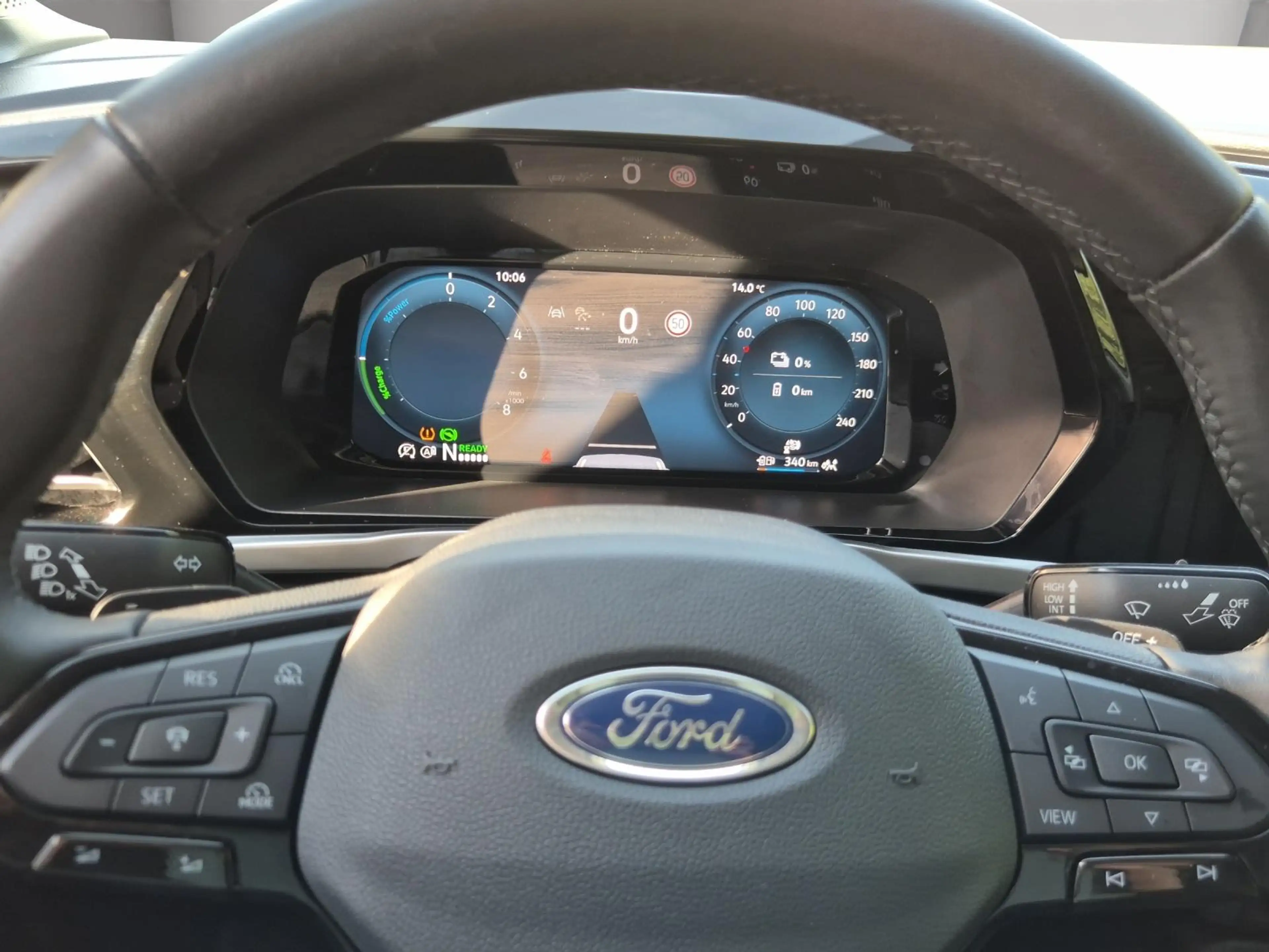 Ford Transit Connect 1.5 EcoBoost PHEV L2 Limited — photo 17