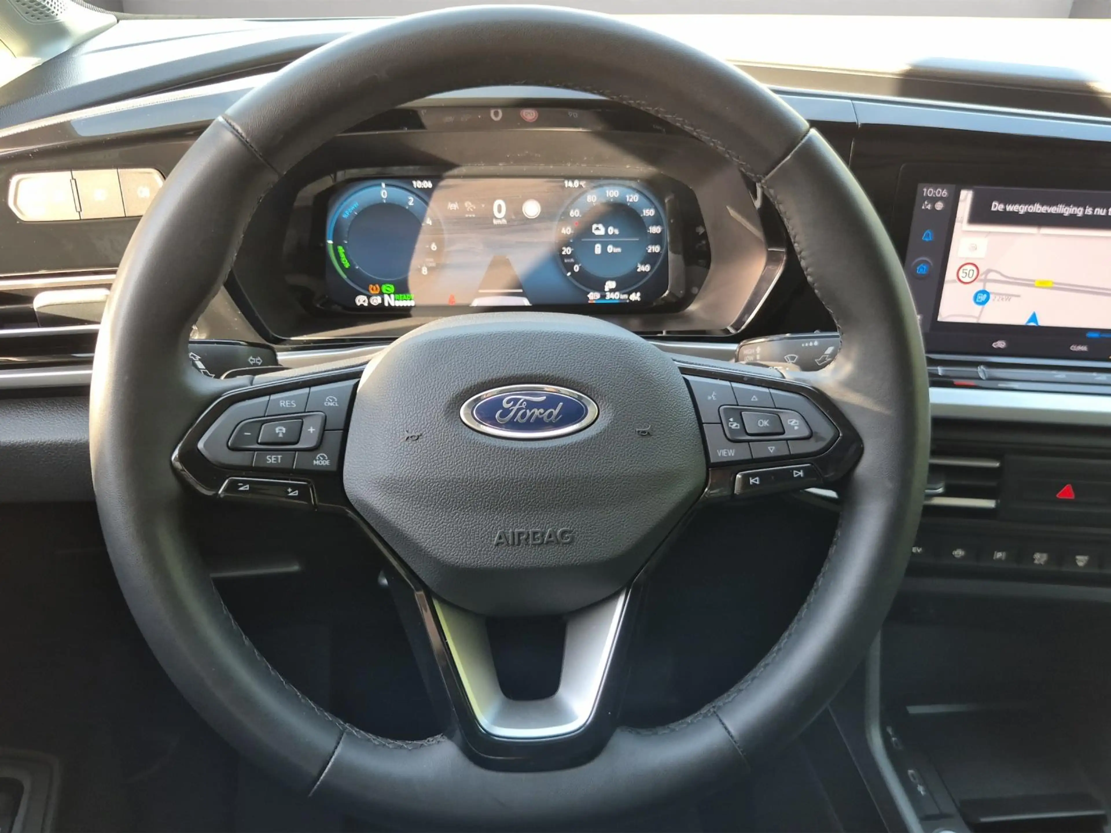 Ford Transit Connect 1.5 EcoBoost PHEV L2 Limited — photo 16