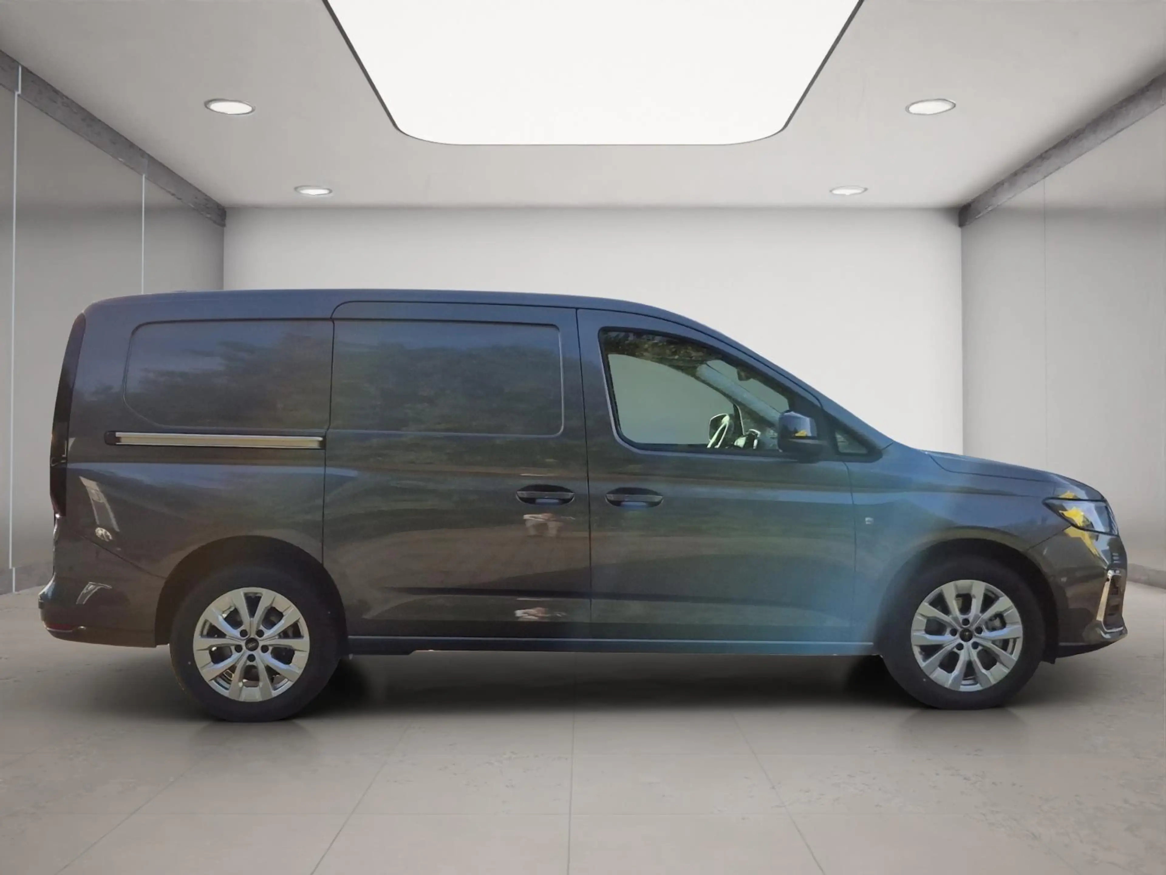 Ford Transit Connect 1.5 EcoBoost PHEV L2 Limited — photo 11