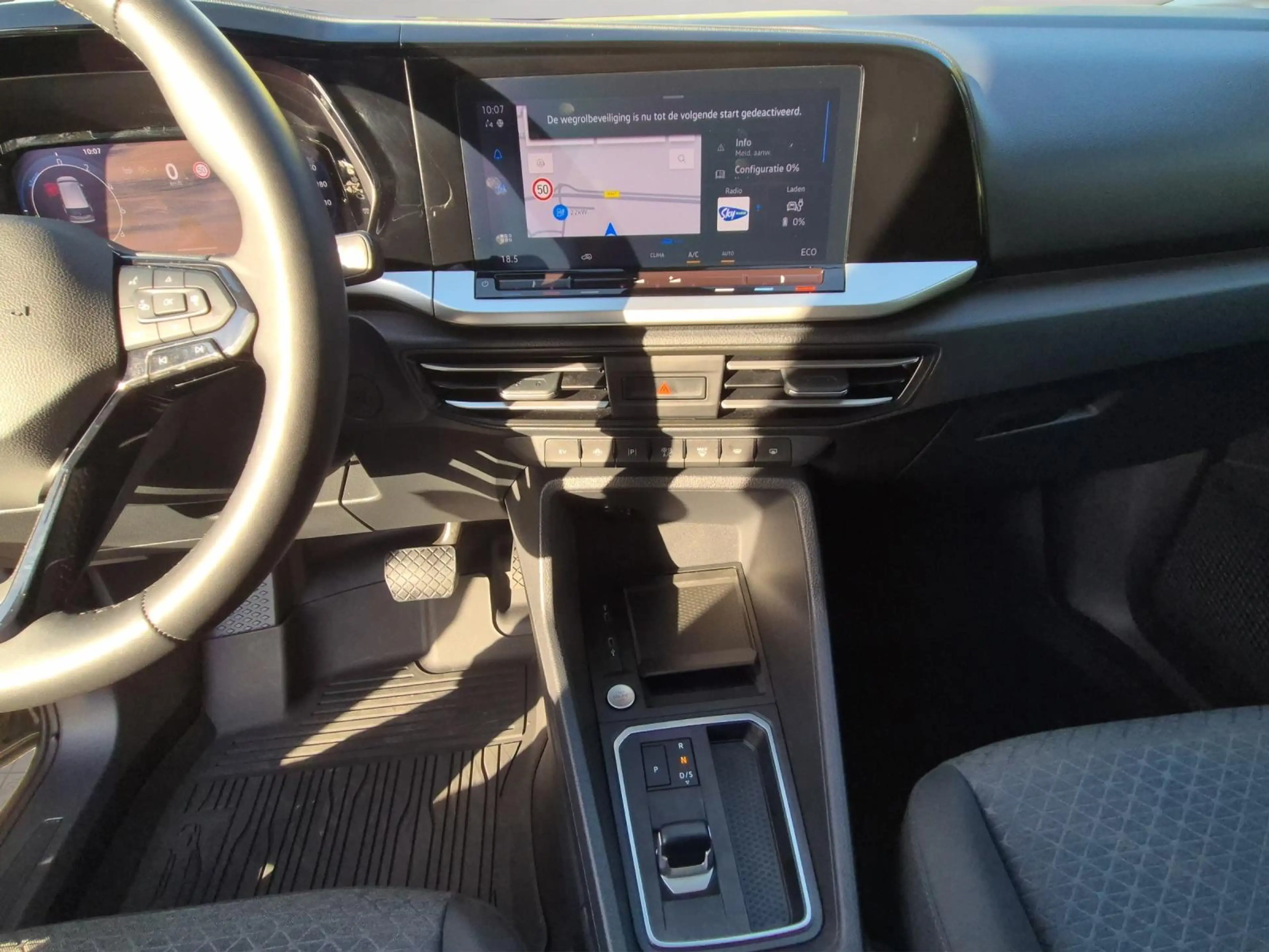 Ford Transit Connect 1.5 EcoBoost PHEV L2 Limited — photo 20
