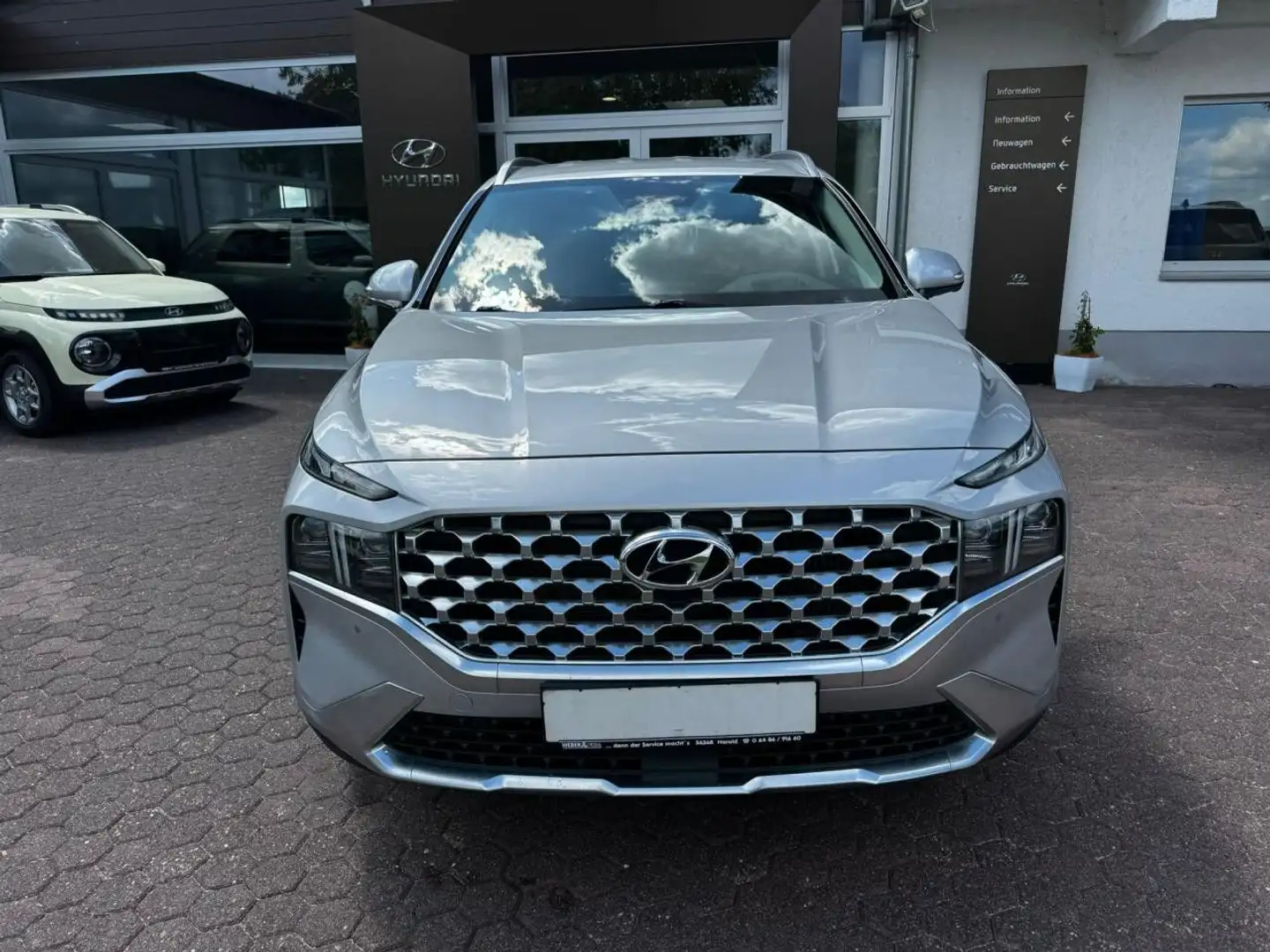 Hyundai SANTA FE 1.6 Plugin-Hybrid 4WD Prime Bluetooth Silber - 2