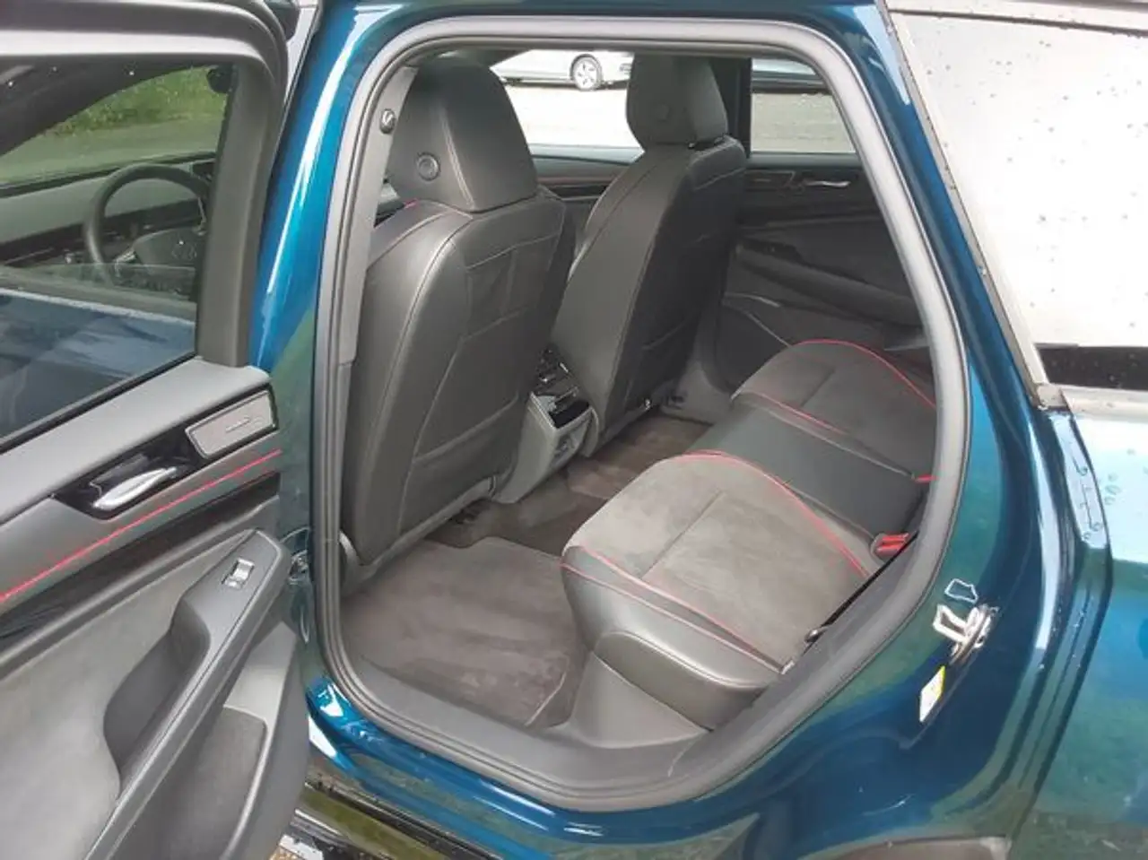 Volkswagen ID.7 GTX Tourer 4MOTION 250 kW (340 PS) 86 kWh 1-Gan..., миниатюра 6