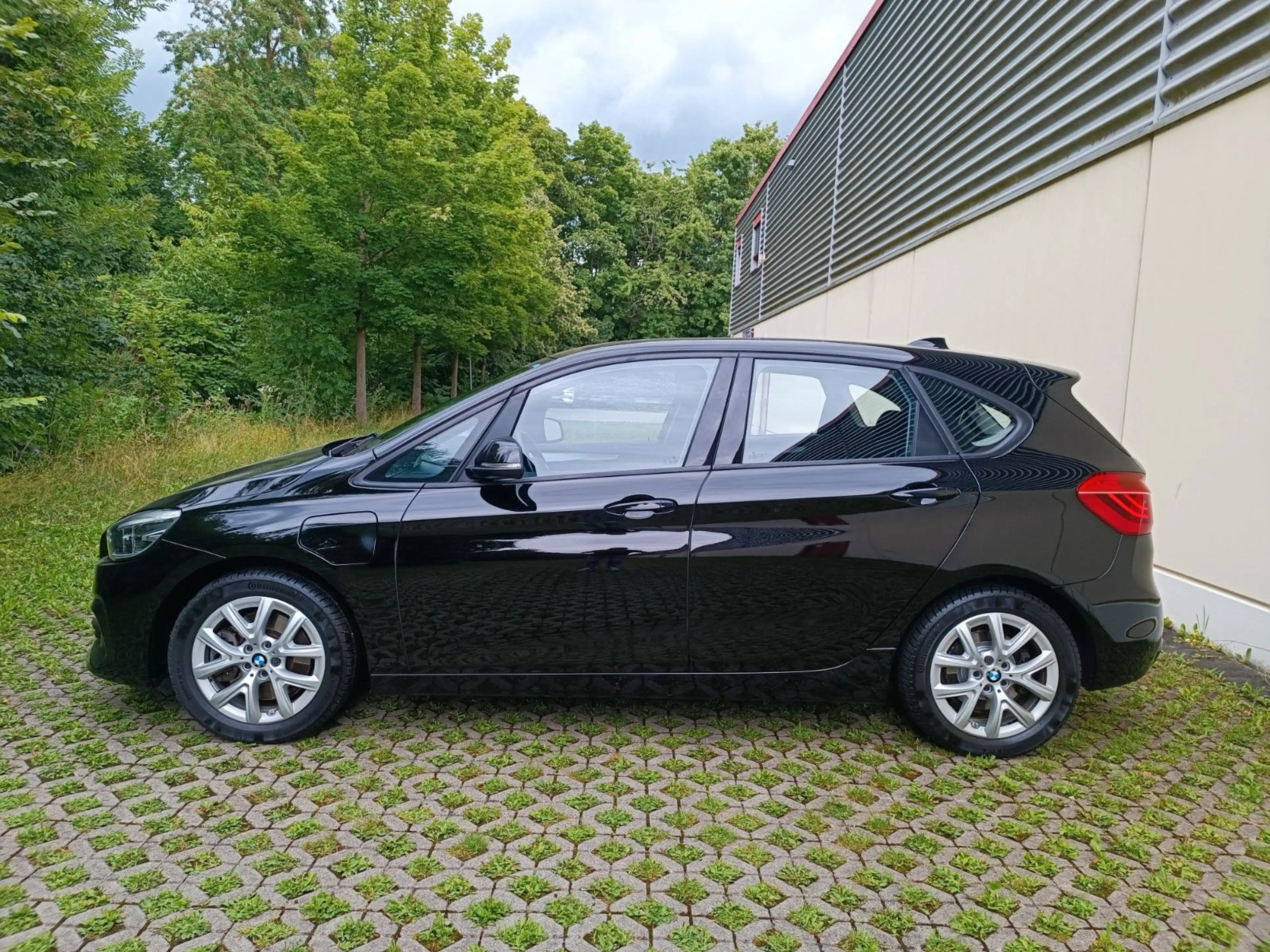 BMW 225 xe Hypid *Advantage * 1.Hand *BMW Schekcheft — photo 3