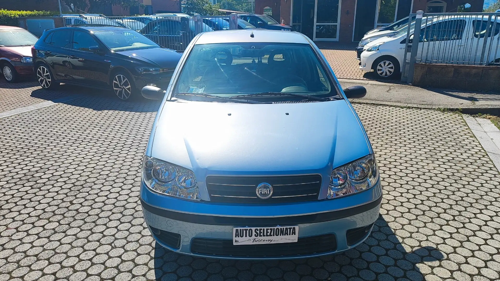 Fiat Punto 1.2 5 porte Active Natural Power Blauw - 2