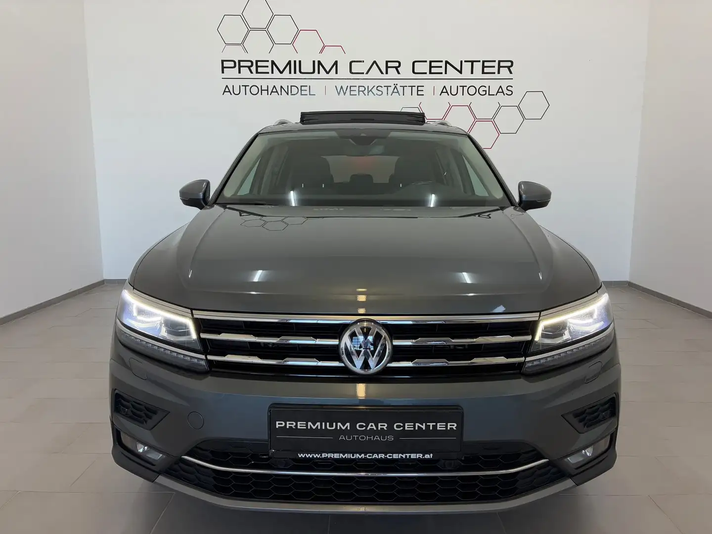 Volkswagen Tiguan Allspace 2,0 TDI Highline 4Motion DSG LED / PANO / NAVI Grau - 2