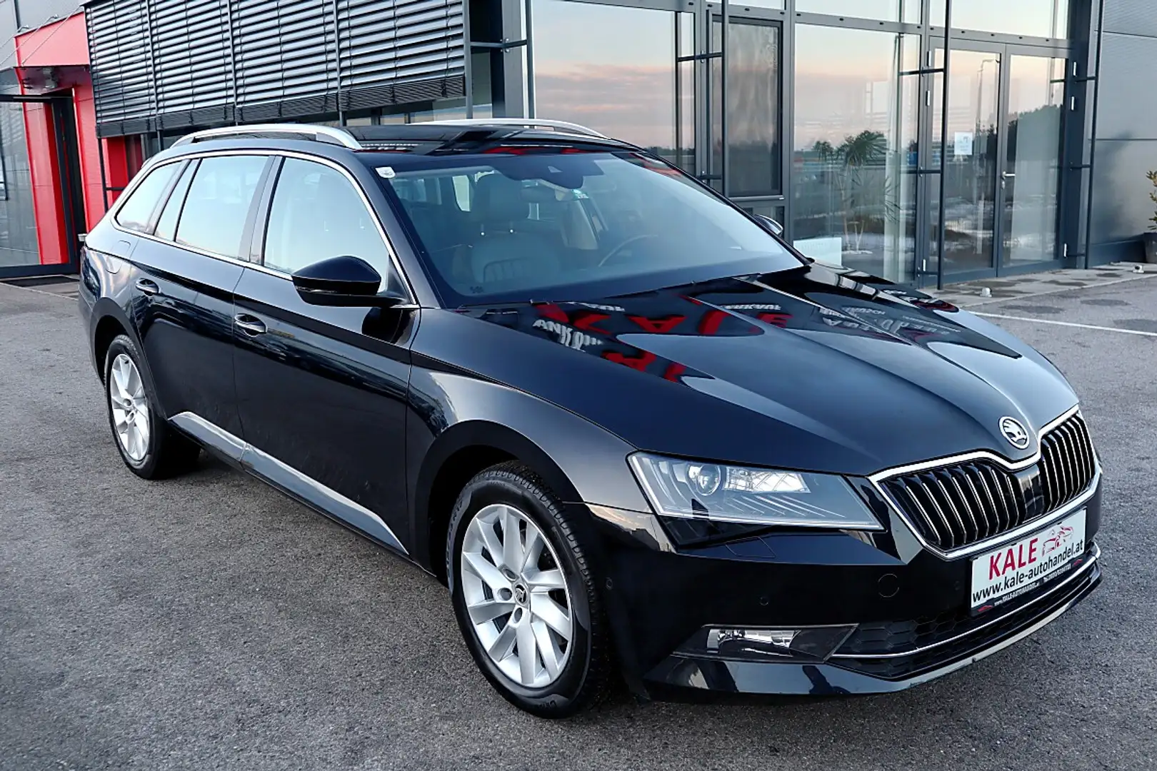 Skoda Superb Kombi 2,0 TDI Style DSG *1.Besitz*Leder*Xenon*AHK* Schwarz - 2