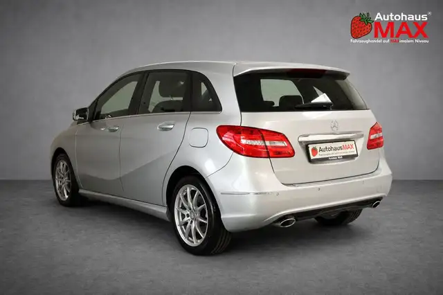 Mercedes-Benz B-Class view 3