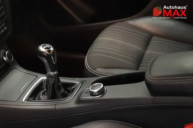 Mercedes-Benz B-Class view 12