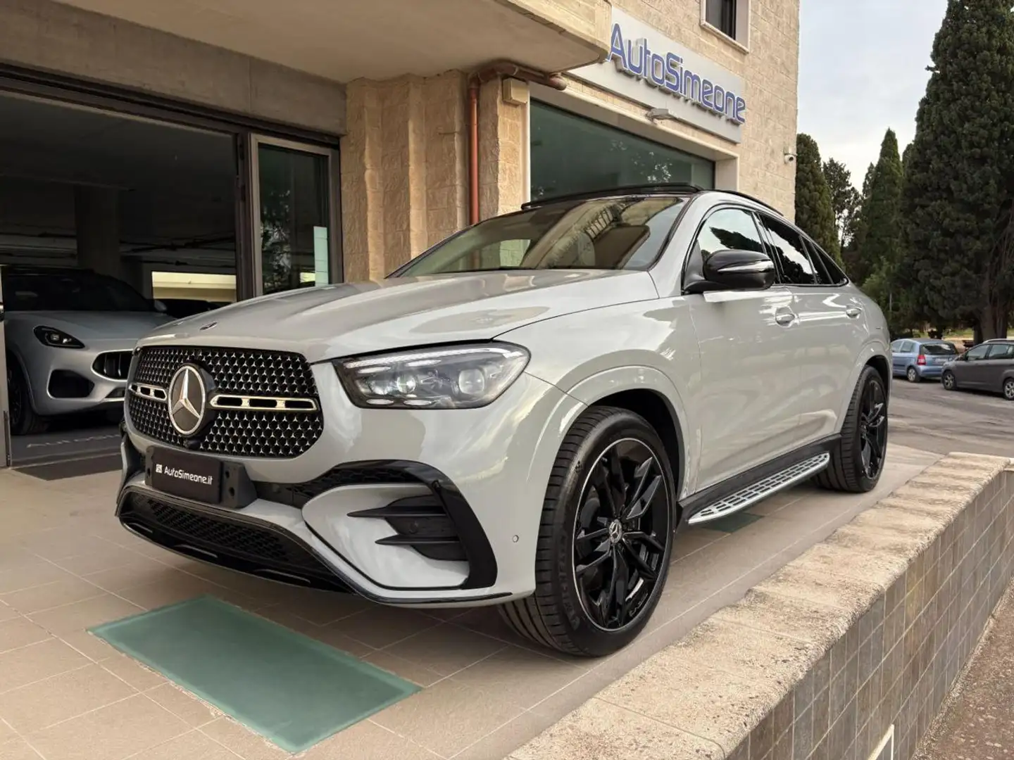 Mercedes-Benz GLE 350 de hybrid EQ 4Matic Coupé AMG Line Premium Plus. Gris - 1