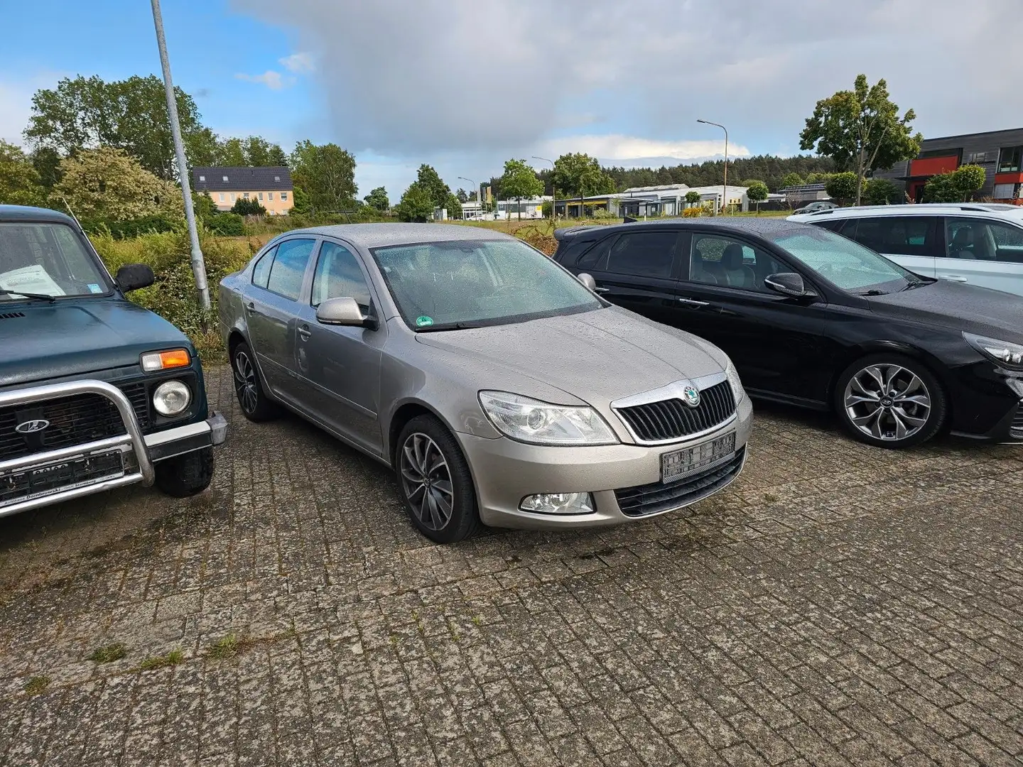 Skoda Octavia Lim. Impuls Edition+PDC+Tempomat+SHZ Beige - 1