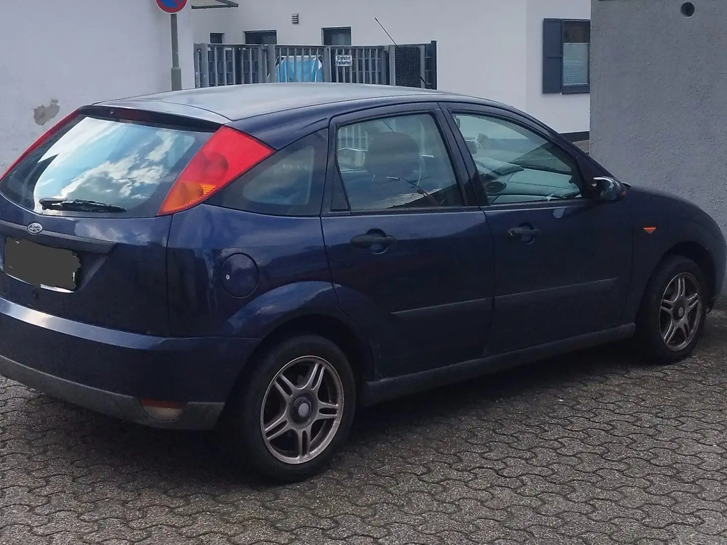 Ford Focus 1.6 Liter 16V Klima Alufelgen Blau - 1