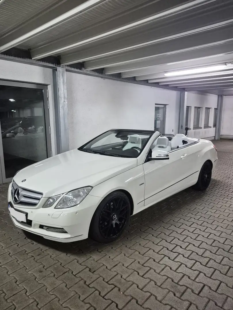 Mercedes-Benz E 350 CGI Cabrio BlueEFFICIENCY 7G-TRONIC Avantgarde Weiß - 1