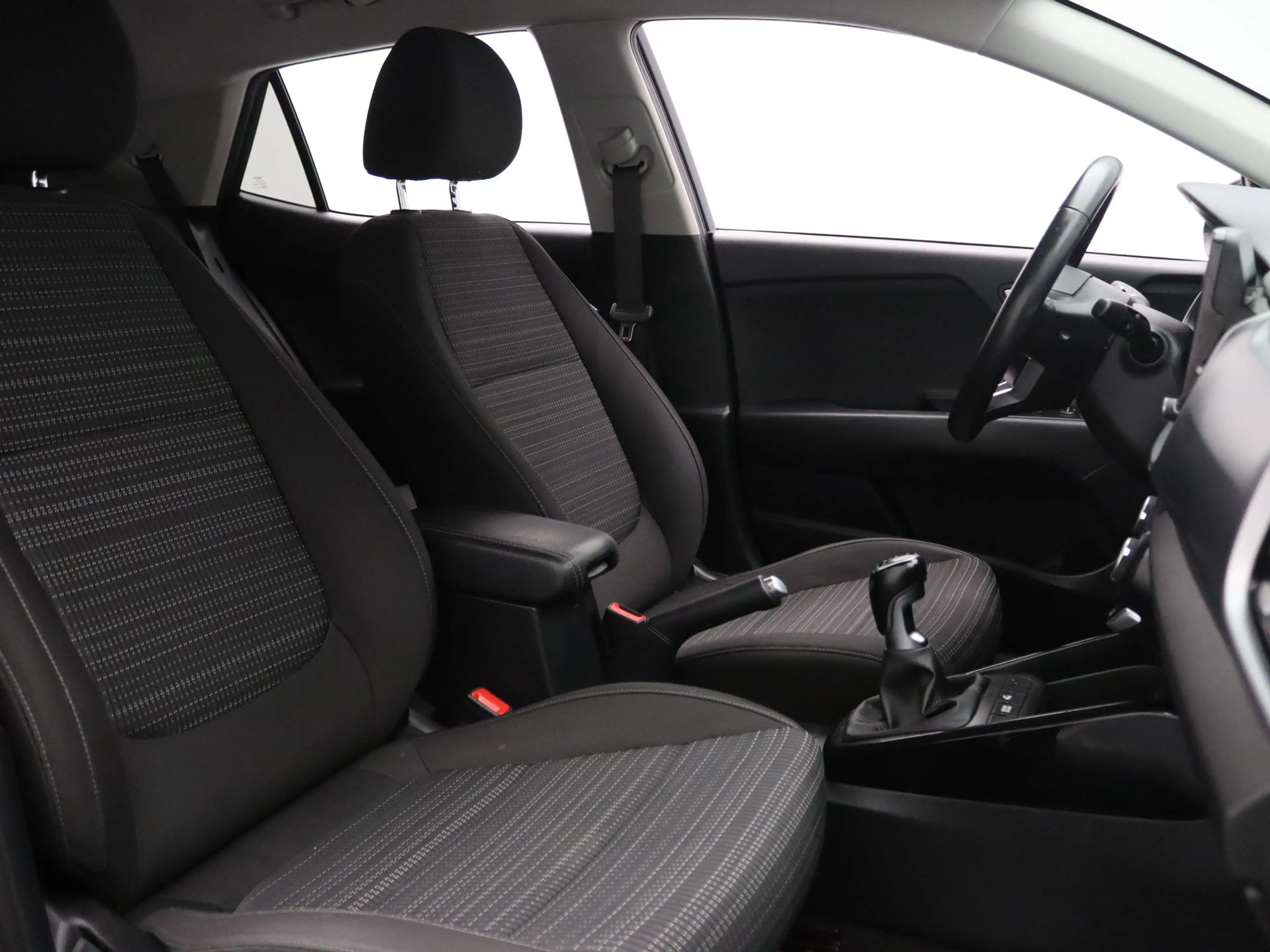 Kia Stonic 100pk T-GDi MHEV DynamicPlusLine Apple Carplay/And — photo 28