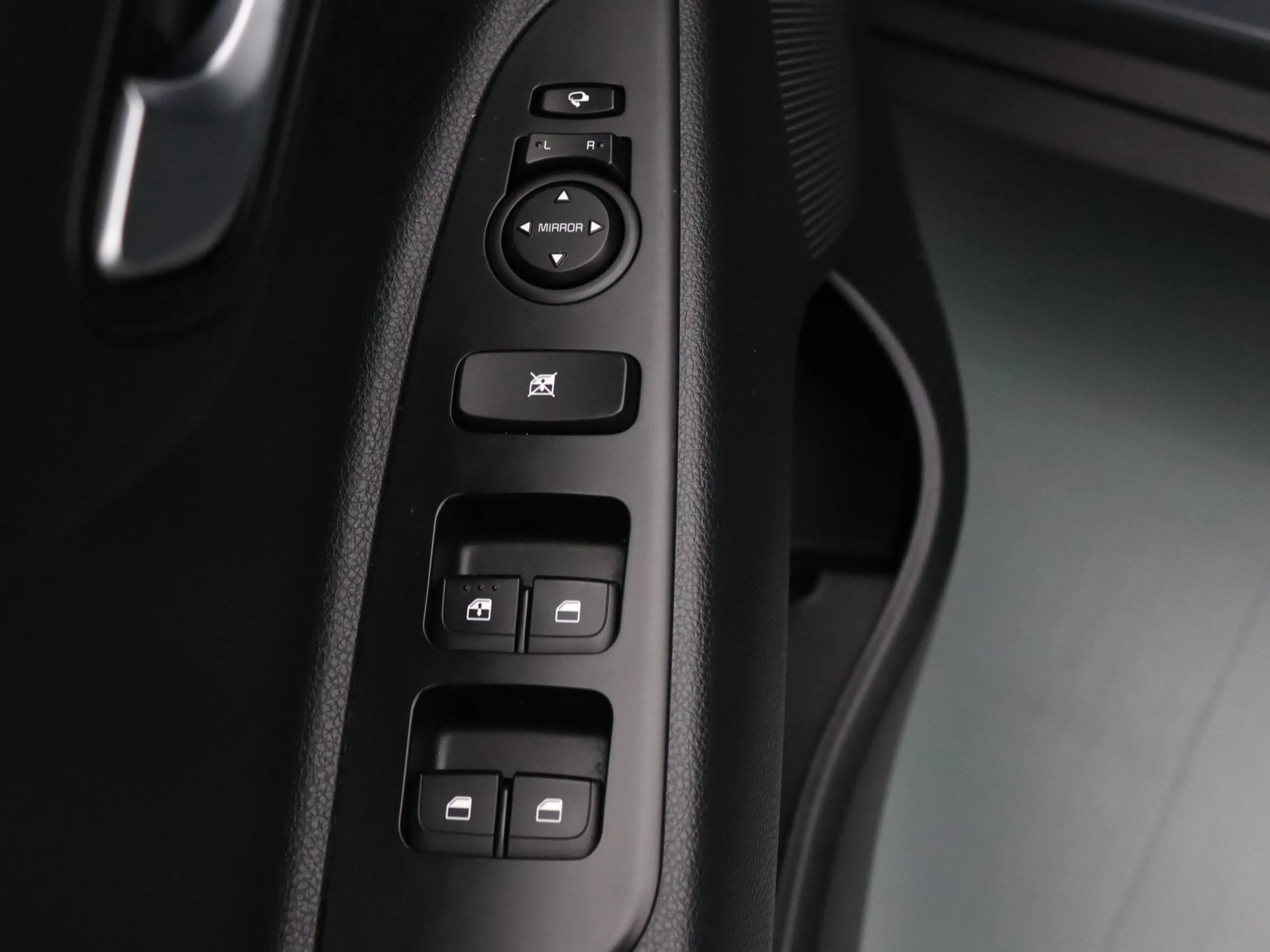 Kia Stonic 100pk T-GDi MHEV DynamicPlusLine Apple Carplay/And — photo 19