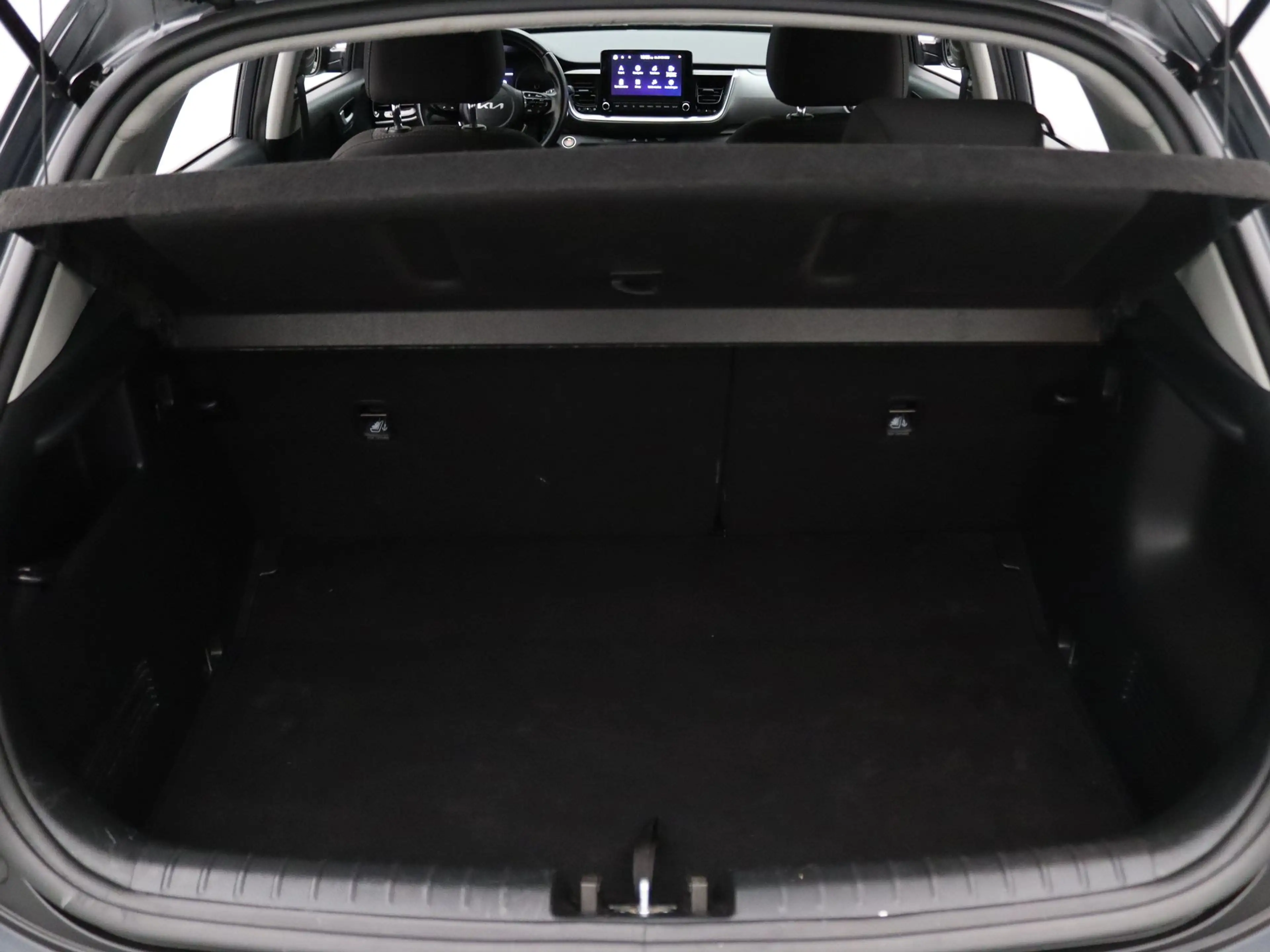 Kia Stonic 100pk T-GDi MHEV DynamicPlusLine Apple Carplay/And — photo 22