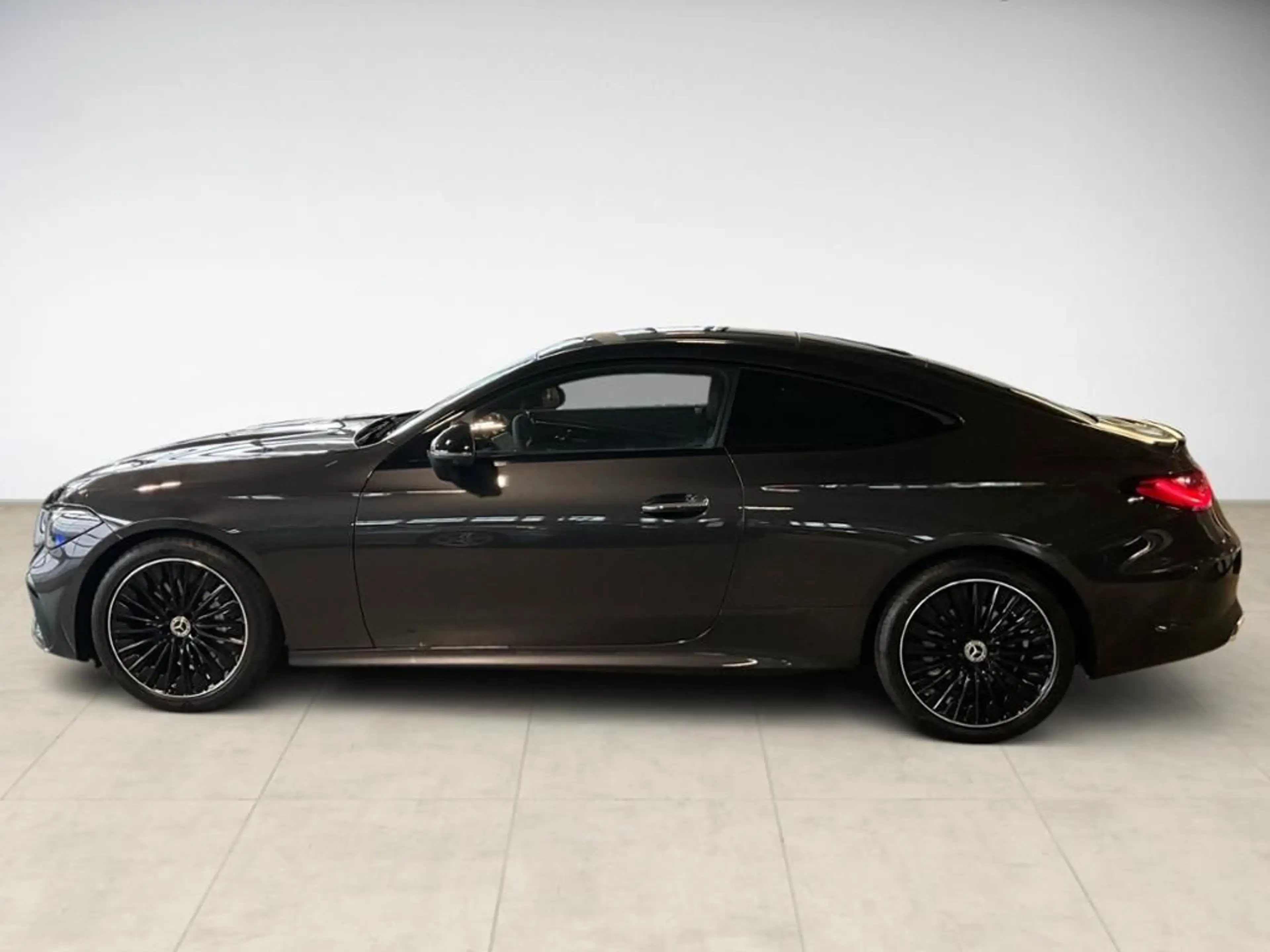 Mercedes-Benz CLE 300 4MATIC Coupé 360 AUT Fernlichtass. Kam. — photo 3