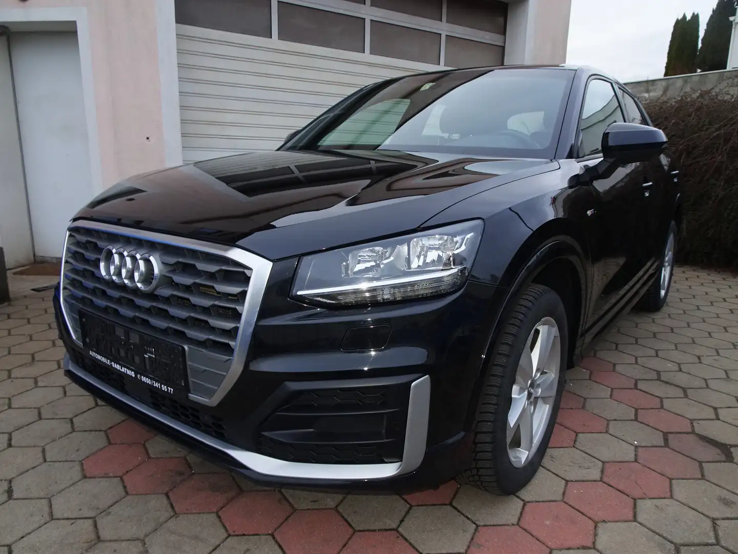 Audi Q2 30 TDI Sport S-Tronic S-Line Schwarz - 1