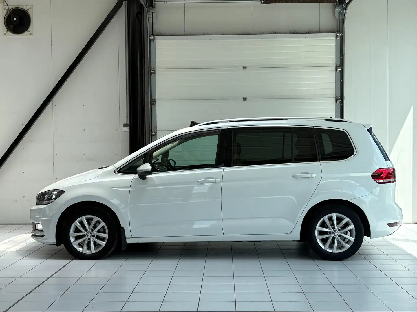 Volkswagen Touran Touran 1.2 TSI *CUIR * TOIT * GPS * CAMERA * Blanc - 2
