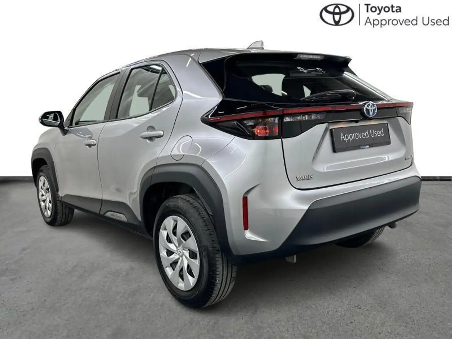 Toyota Yaris Cross DYNAMIC & CARPLAY Zilver - 2