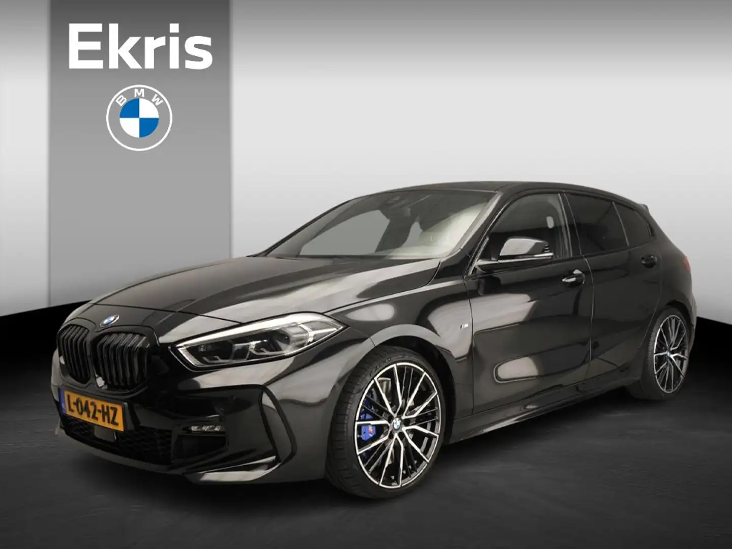 BMW 118 1 Serie 5-deurs 118i | M-Sportpakket | LED | Leder Zwart - 1