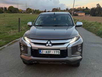 2.4 DI-D 4WD Blackline (EU6)