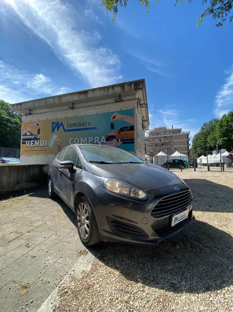 Ford Fiesta 1.5tdci BUSINESS 75cv BLUETOOTH CLIMA STEREO Grigio - 2
