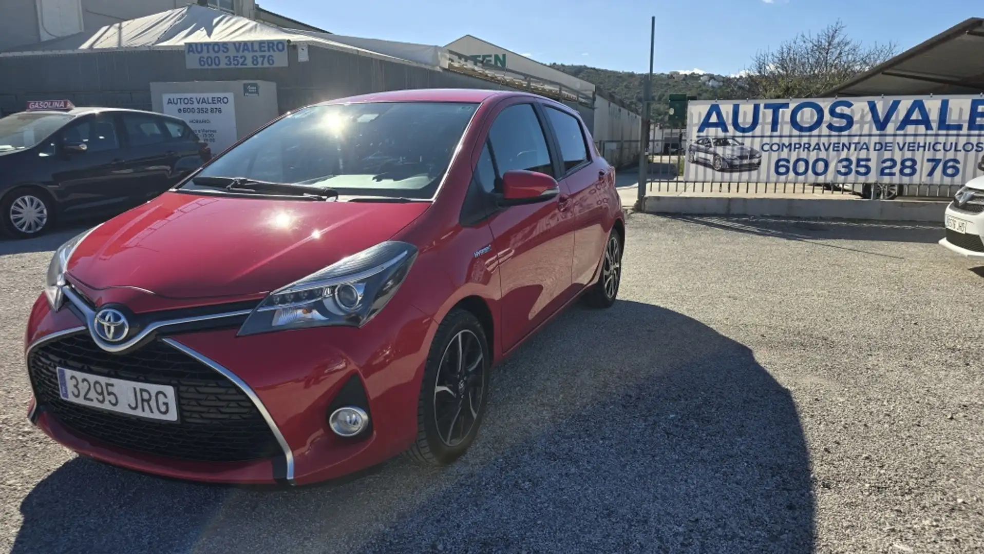 Toyota Yaris HSD 1.5 Feel! Rouge - 2