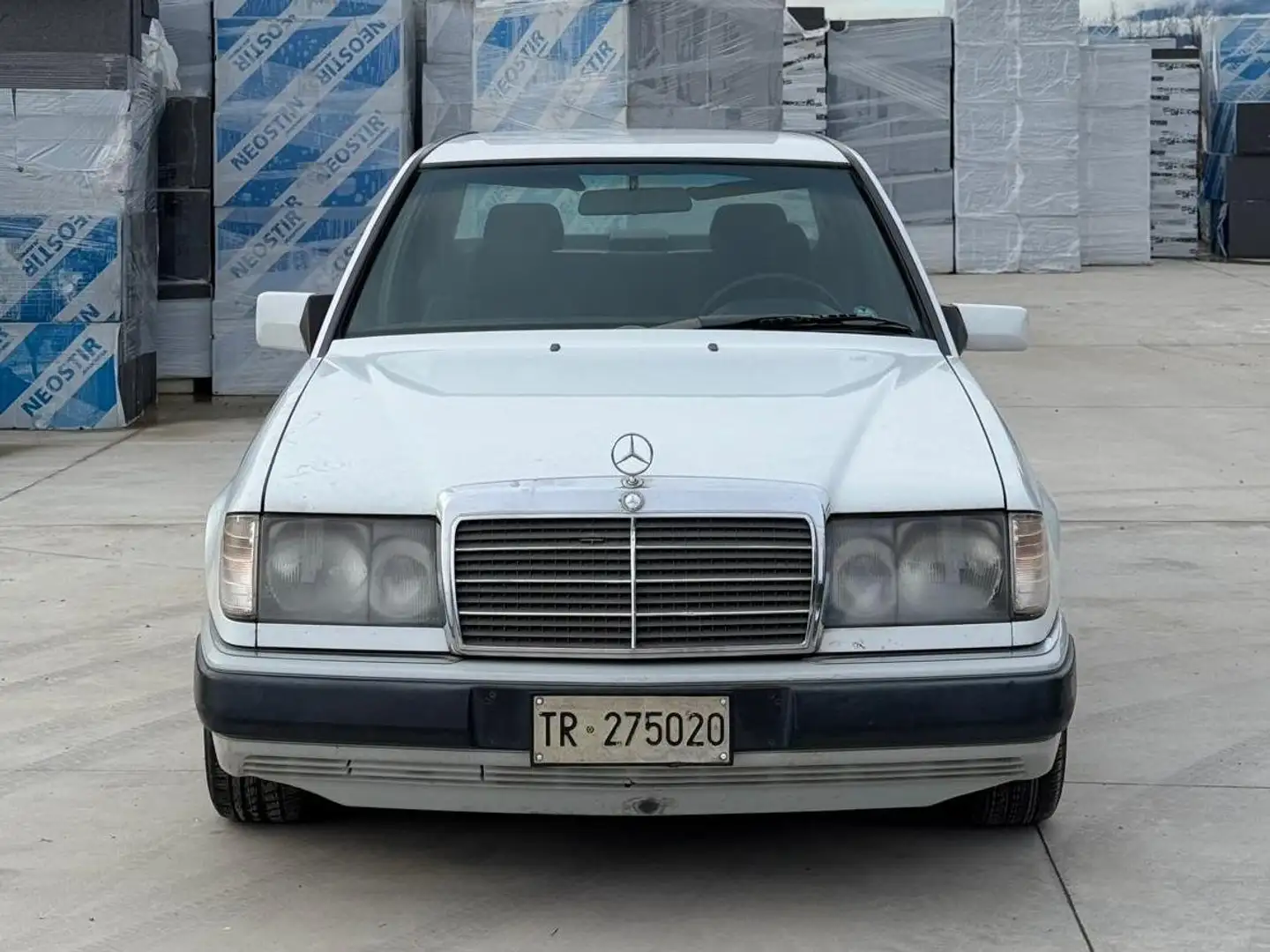 Mercedes-Benz E 200 (124) Alb - 1