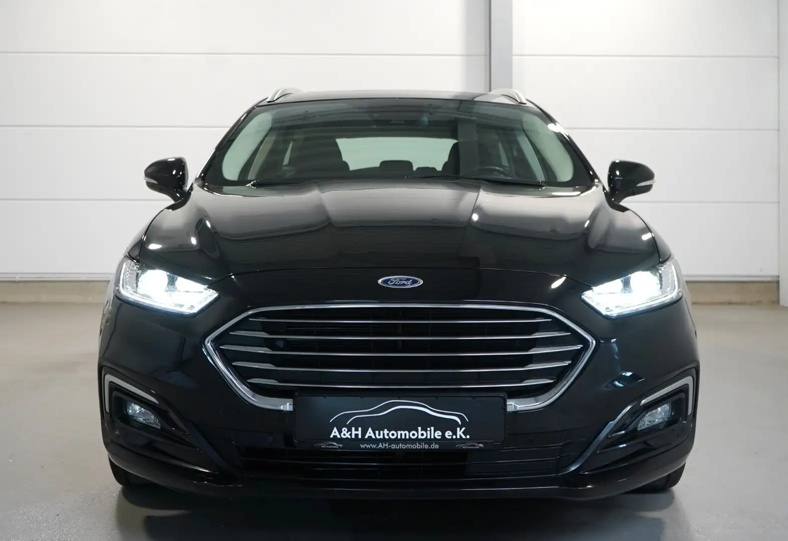 Ford Mondeo Turnier 2.0 EcoBlue Aut. Titanium*KAMERA* Zwart - 2