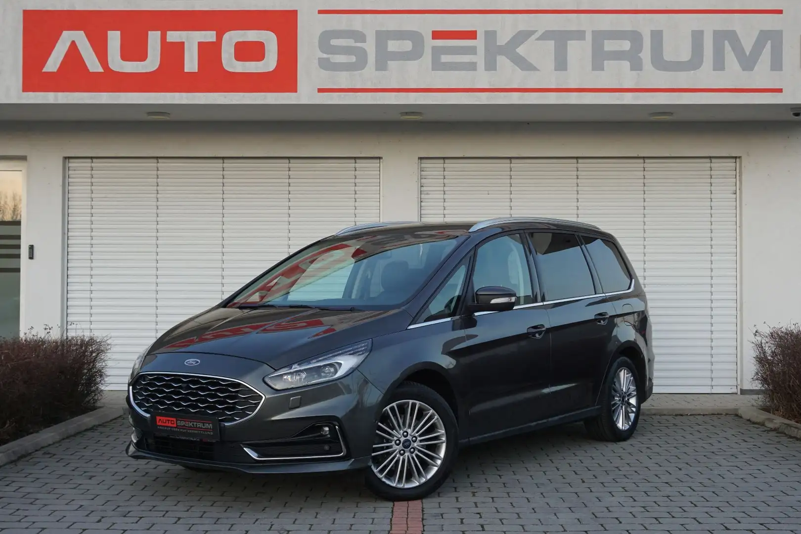 Ford Galaxy 2,5 Duratec Hybrid Vignale | € 209 mtl | MwSt | A Grau - 1