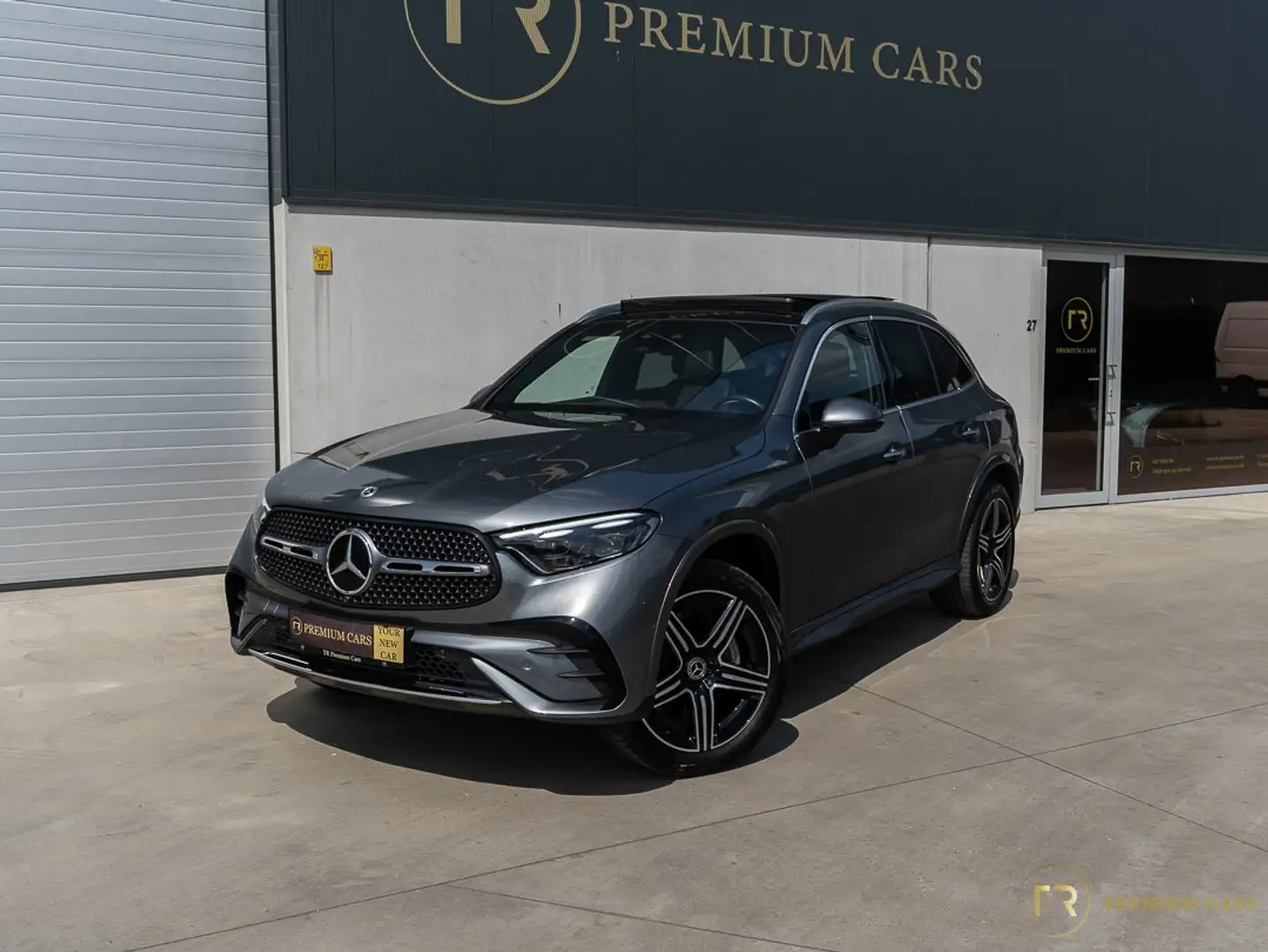 Mercedes-Benz GLC 300 e  l PHEV l AMG Line l Pano l Electr. Seats Grijs - 1