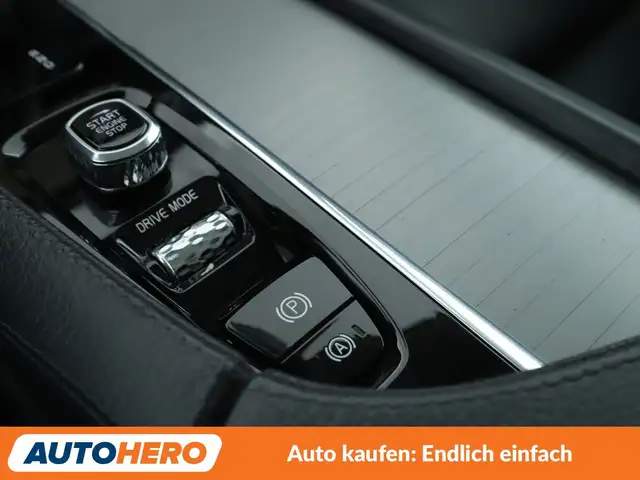Volvo XC90 view 28