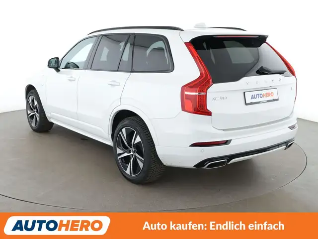 Volvo XC90 view 4