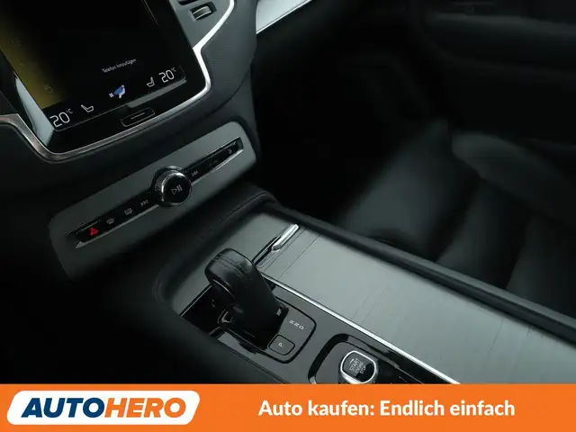 Volvo XC90 view 26
