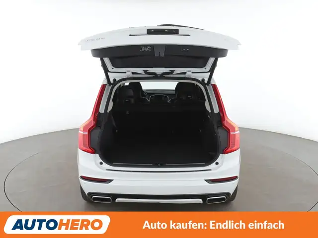 Volvo XC90 view 16