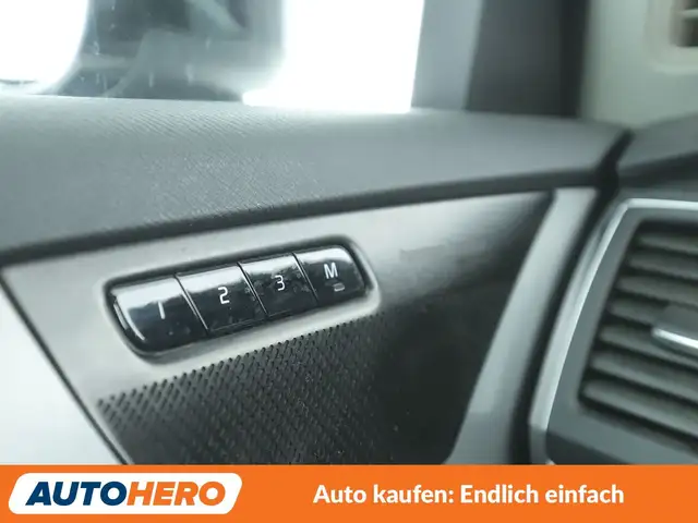 Volvo XC90 view 30