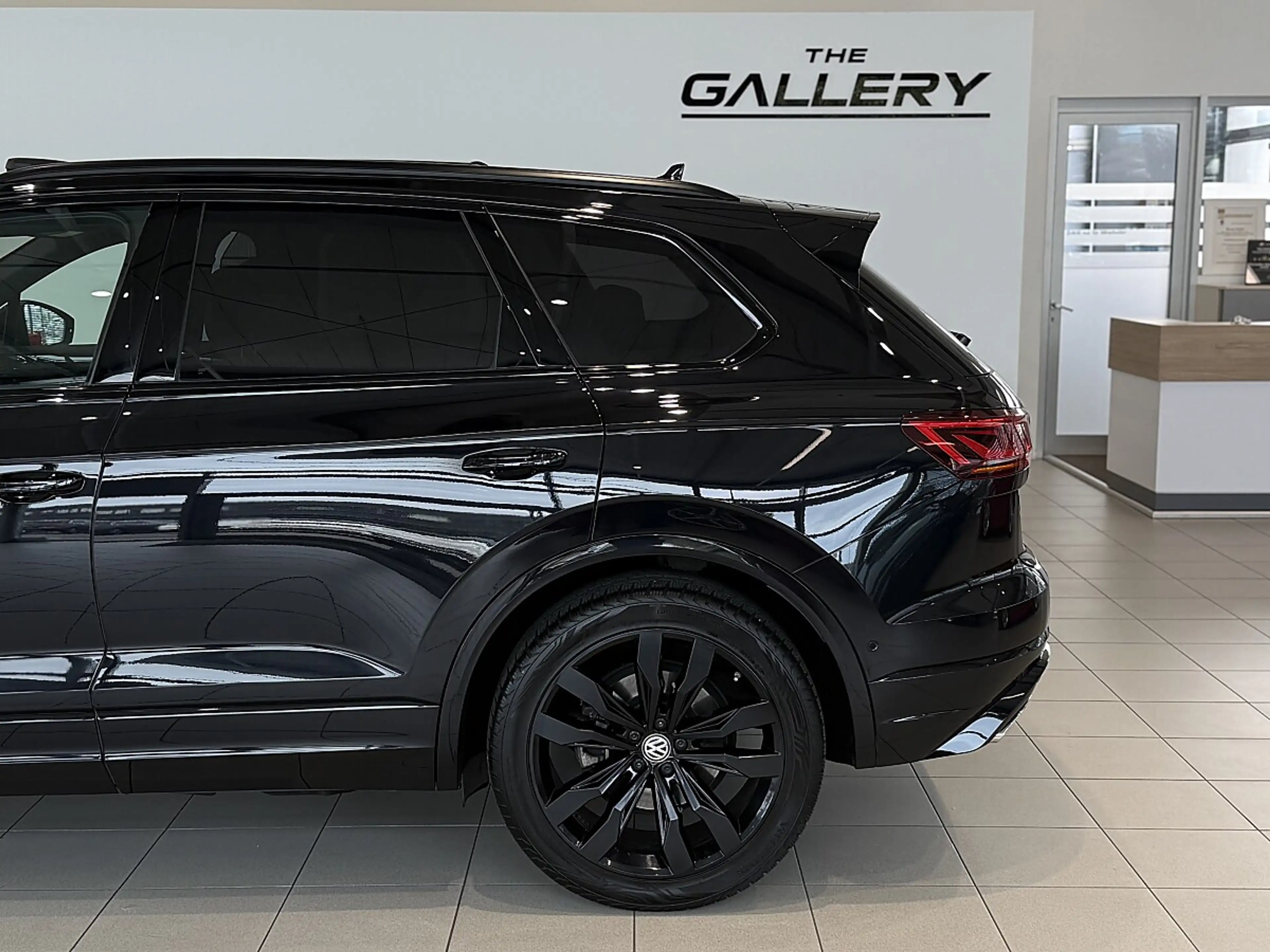 Volkswagen Touareg 4Motion V6 TDI SCR R-Line Aut.*Panorama*Ambiente*Massage*Vollausstattung — photo 11