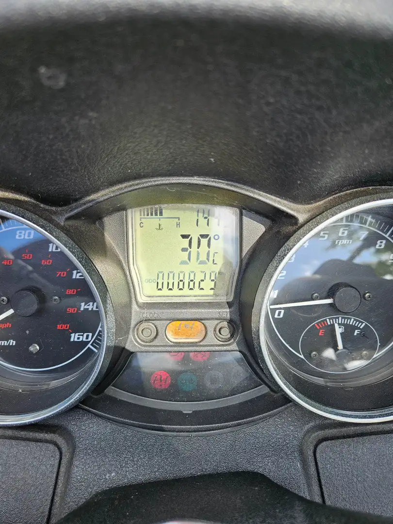 Piaggio MP3 250 MP3 250 LT Zwart - 2