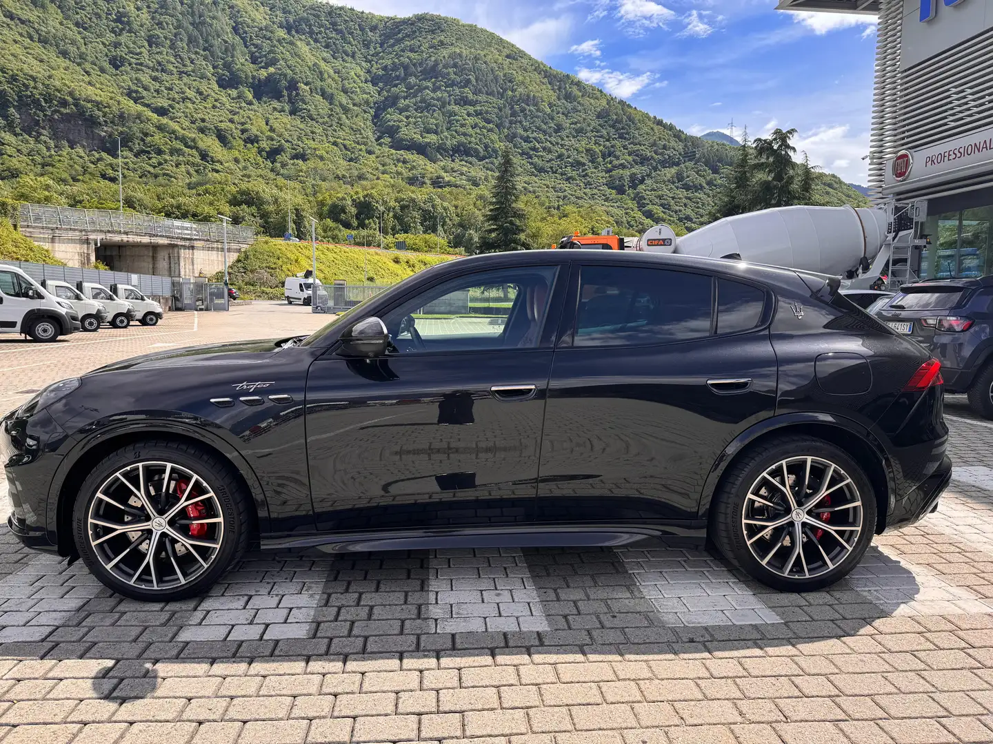 Maserati Grecale 3.0 V6 Trofeo PrimaSerie 530cv auto - Nero - 2